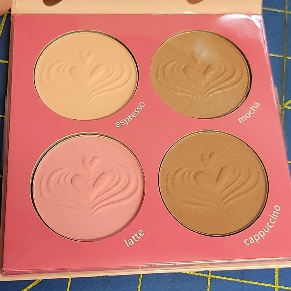 The Perfect Blend Face Powders - Browns Palette New Sealed